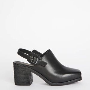 INTENTIONALLY BLANK Honcho black like new!